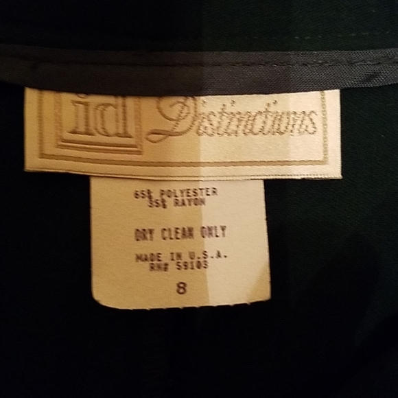 Size 8 shorts - Picture 3 of 3